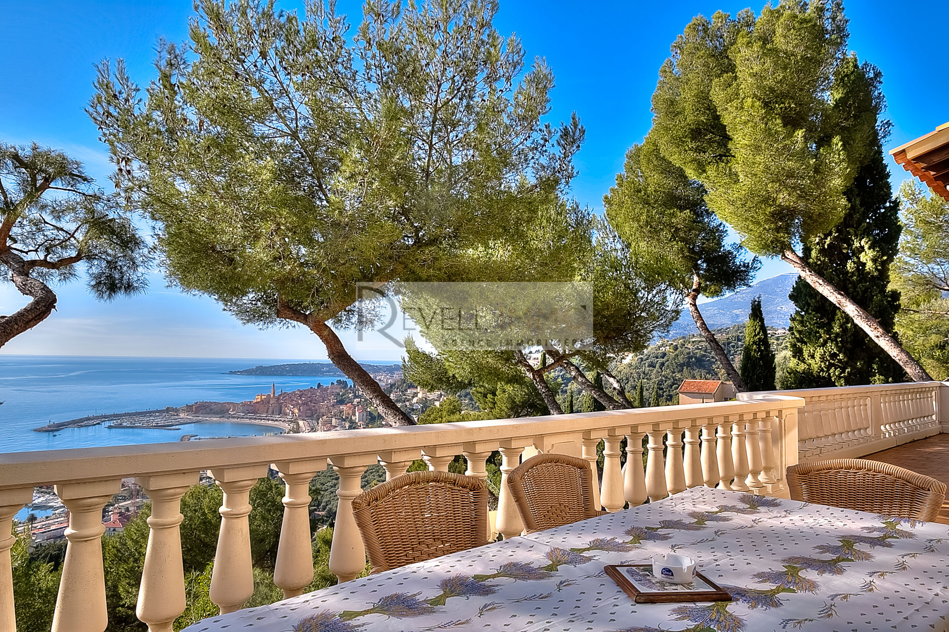 vente VILLA SUPER GARAVAN